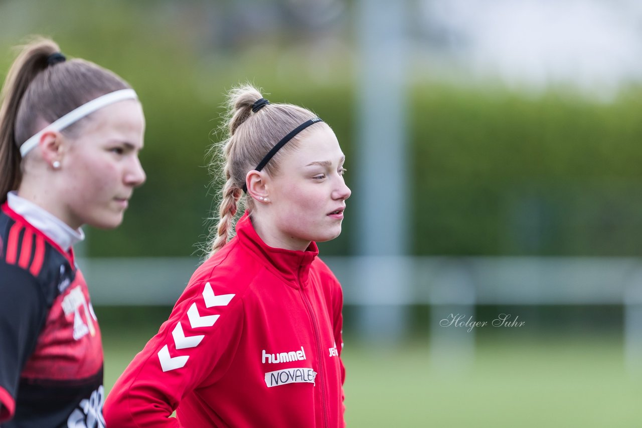 Bild 196 - Co-Trainerin der Frauen Nationalmannschaft Britta Carlson in Wahlstedt